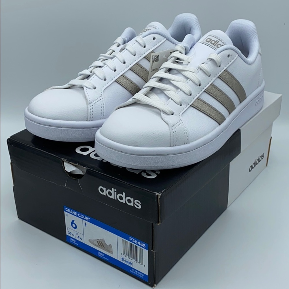 Adidas Grand Court F36485 Women’s size 6
